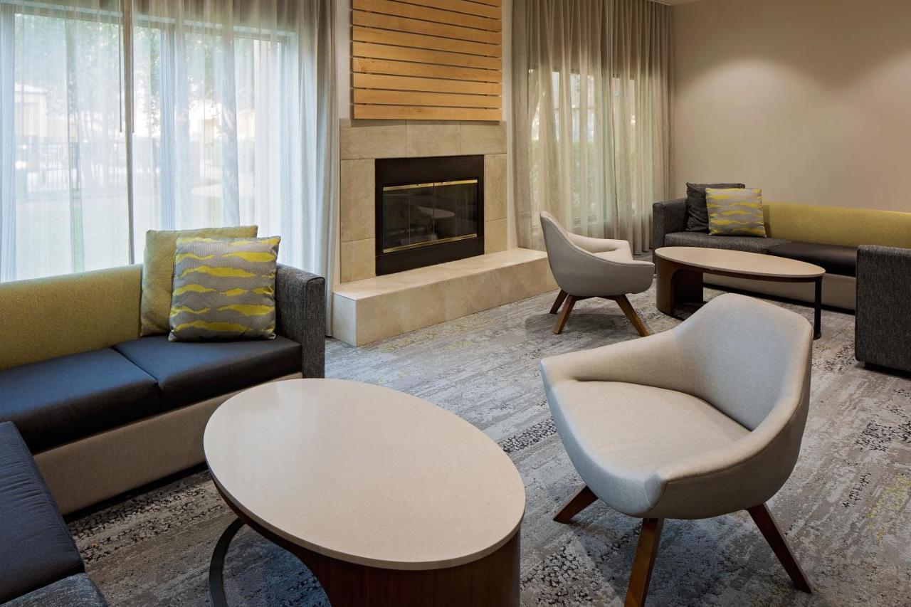 Отель Courtyard Houston Westchase Экстерьер фото