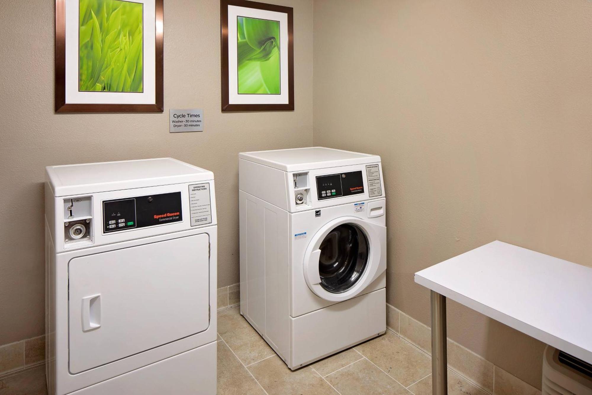Отель Courtyard Houston Westchase Экстерьер фото