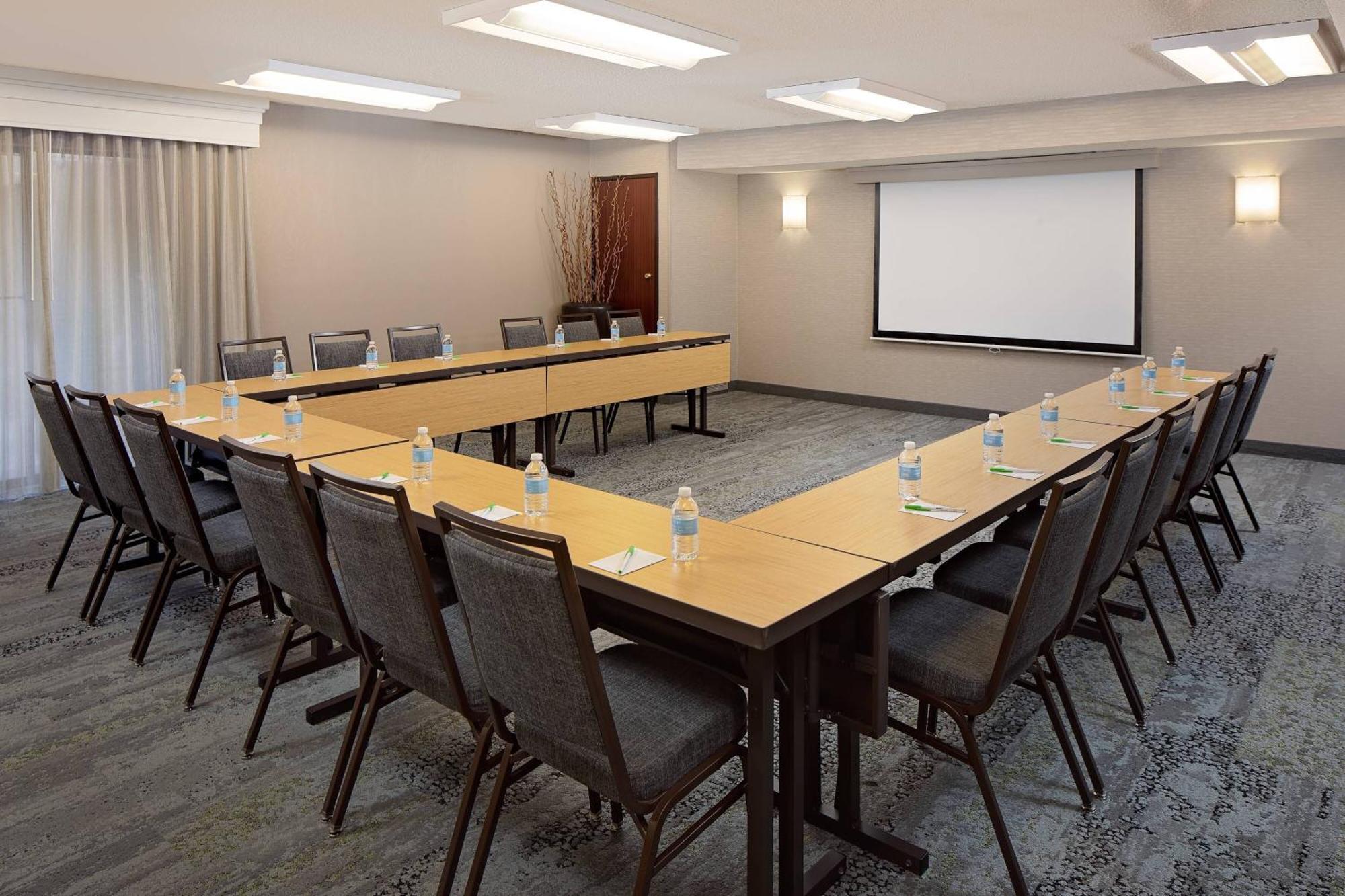 Отель Courtyard Houston Westchase Экстерьер фото