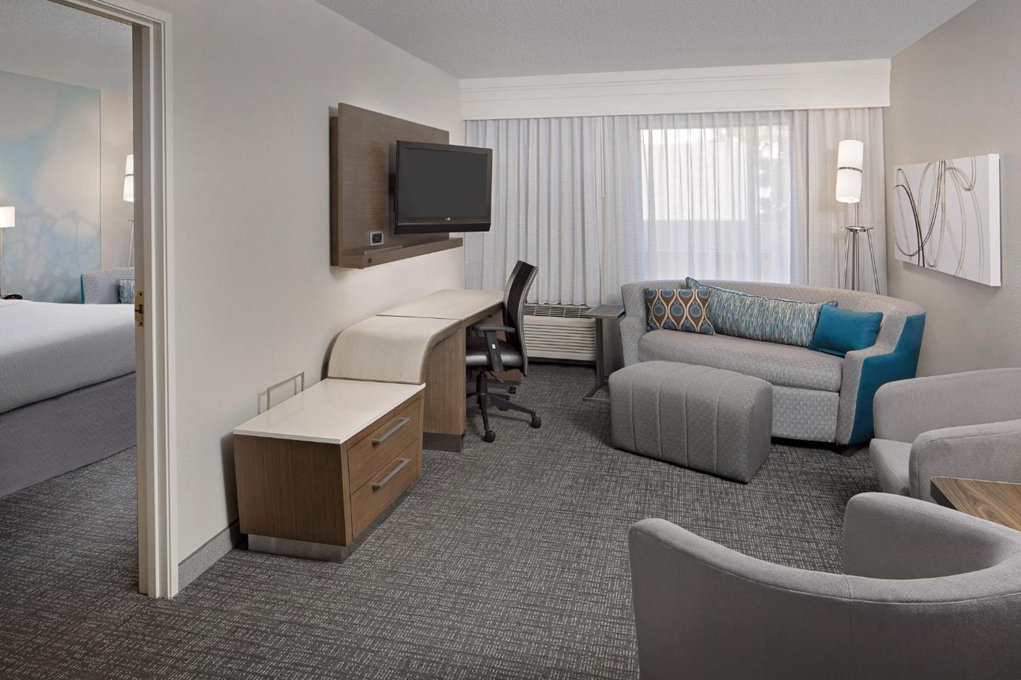 Отель Courtyard Houston Westchase Экстерьер фото