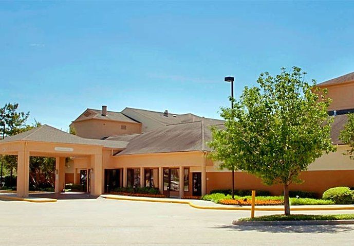 Отель Courtyard Houston Westchase Экстерьер фото
