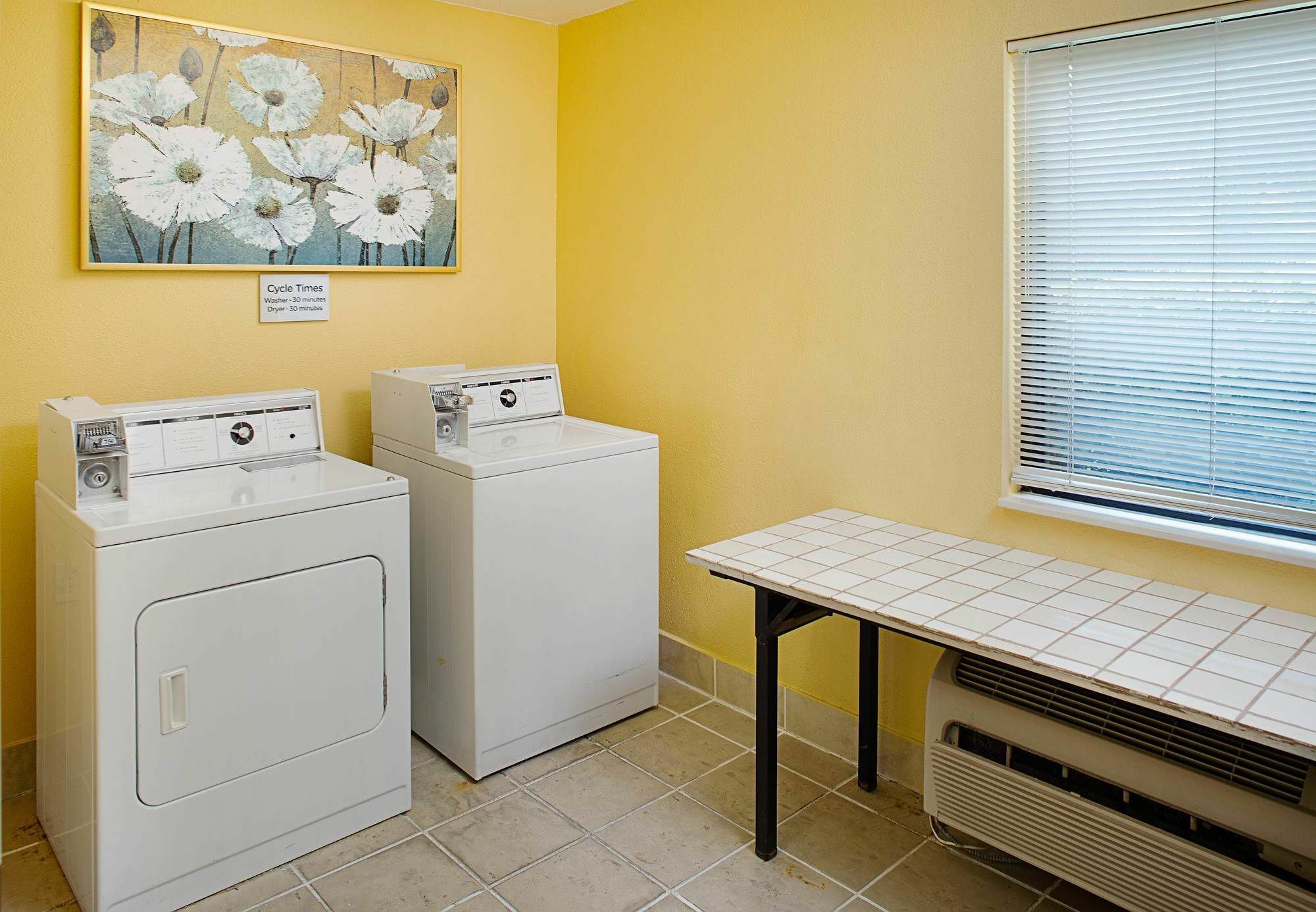 Отель Courtyard Houston Westchase Экстерьер фото