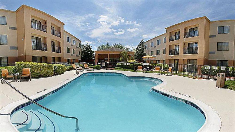 Отель Courtyard Houston Westchase Экстерьер фото